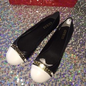 Guess flats 💕